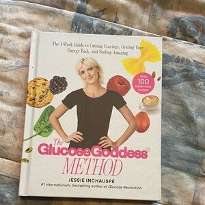 The Glucose Goddess Method Book